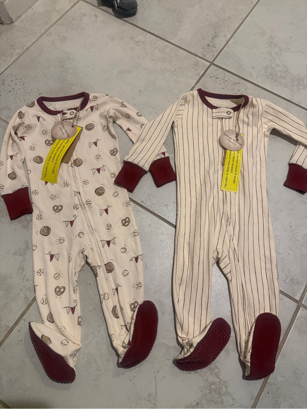 L’ovedbaby Vintage Baseball Organic Zipper Footies 9–12M NWT Set of 2